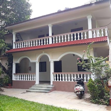 Agnelo'S Holiday Homes Кандолим Экстерьер фото